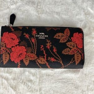 NWT 100% authentic coach Walet- HUGE % OFF MSRP